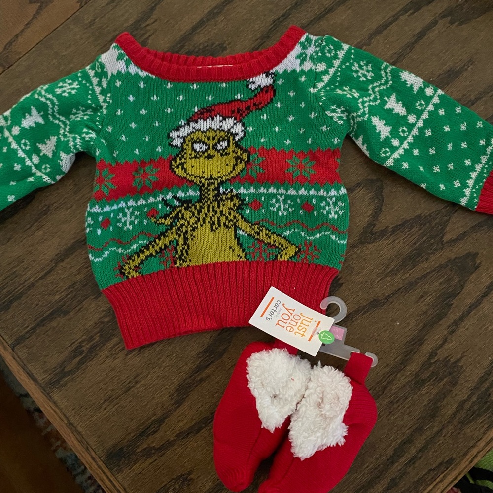 Newborn sweater and booties